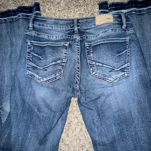 BKE stella jeans size 26x29 1/2. Sold buckle. Worn three times. Retails for 88. - Picture 2 of 2
